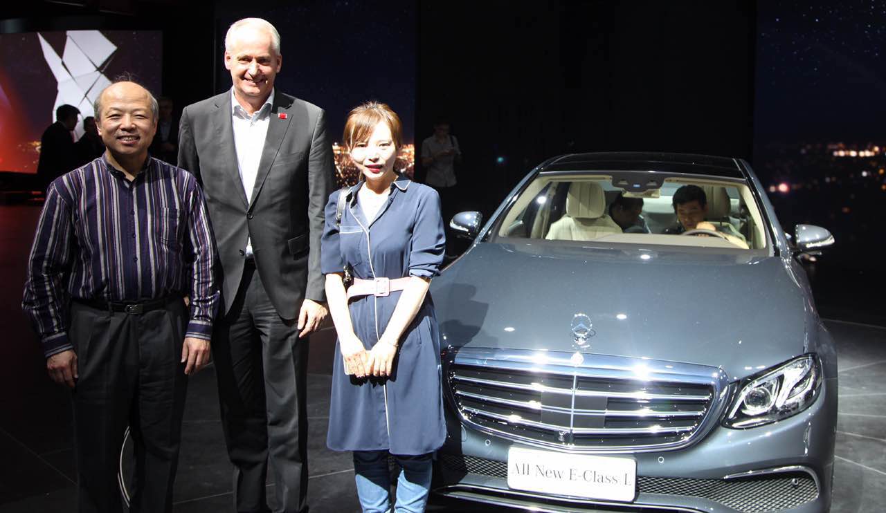 仕凯：未来将继续加大在华投资比重AG真人游戏第一品牌奔驰董事唐(图1)